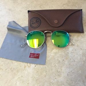 💙💚Ray-Ban Sunnies💚💙